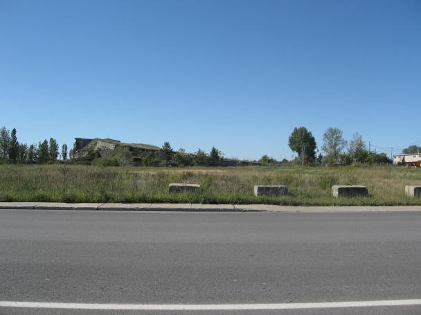 Vue du Fort No 3 à partir du boulevard Guillaume Couture