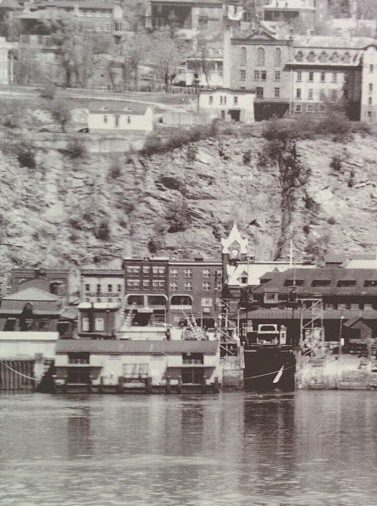 Traverse 1947 Rue Laurier